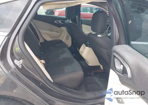 2015 Chrysler 200 Limited из США, поврежденный, VIN 1C3CCCAB5FN655261